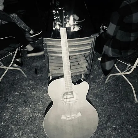 Siedlisko Zywe Kamienie Pensión Naguszewo